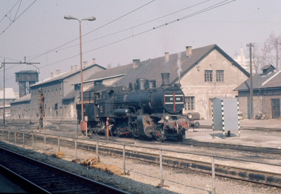 {short description of image}